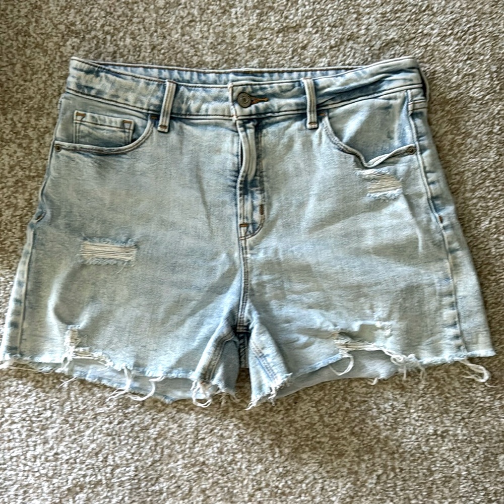 EUC Old Navy Jean Shorts size 6